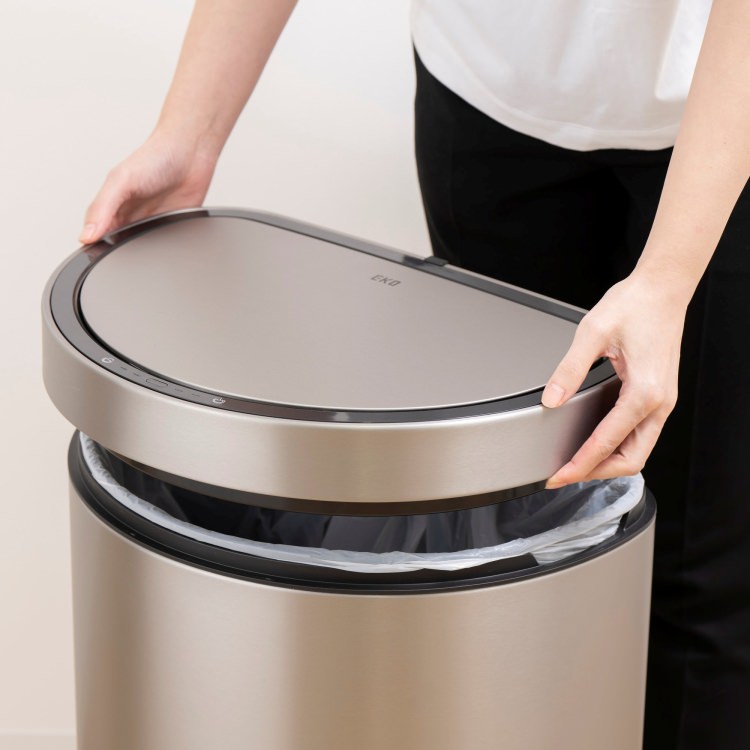 EKO(イーケーオー) ミラージュセミラウンド センサービン45L｜ゴミ箱 シルバー メタリックマット センサータイプ ステンレス 大容量 EK9331RMMT-45L