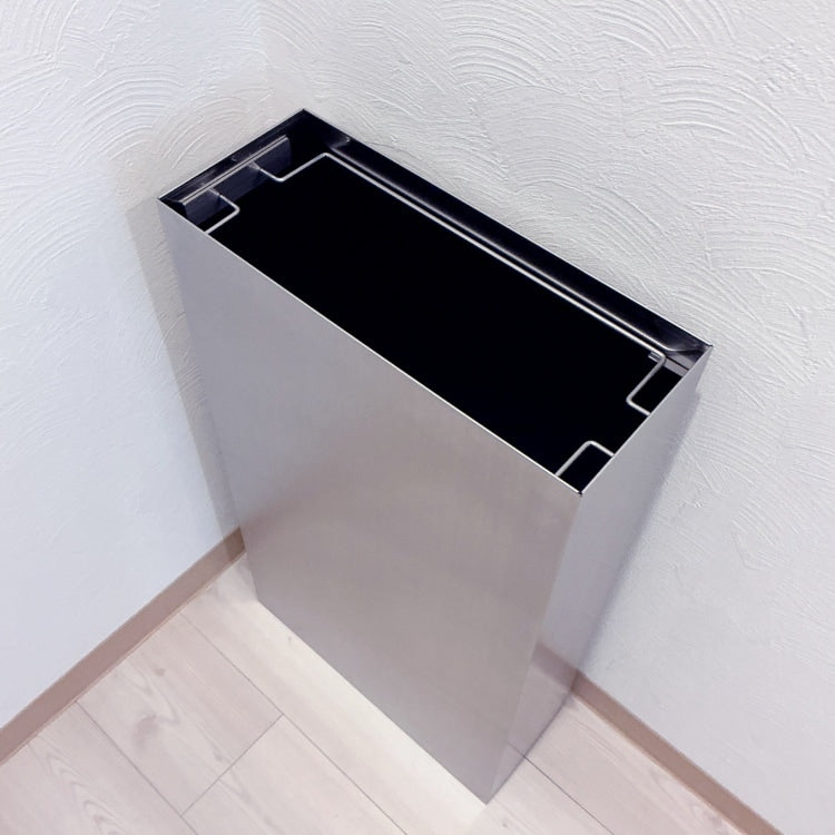 オブジェのようなゴミ箱 EXTLINE (エクストライン) TALL シルバー/ブラック 2色展開｜ダストボックス 30Lゴミ袋に対応 背の高い大容量タイプ 壁にぴったり付けられる 銀座 蔦屋 FACTORY’S GOODs 出店商品