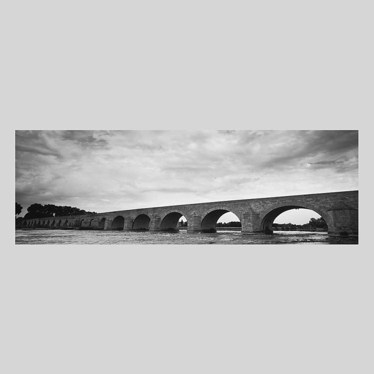 IGREBOW フランス ロワール川に架かる石橋｜[ウッド 1×3] アイグレボウ インテリアフォト ピクチャーアート 写真