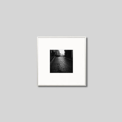 IGREBOW フランス パリ 石畳の道 ビッグサイズ｜[アルミ 1×1] アイグレボウ インテリアフォト ピクチャーアート 写真