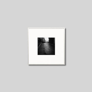 IGREBOW フランス パリ 石畳の道｜[アルミ 1×1] アイグレボウ インテリアフォト ピクチャーアート 写真