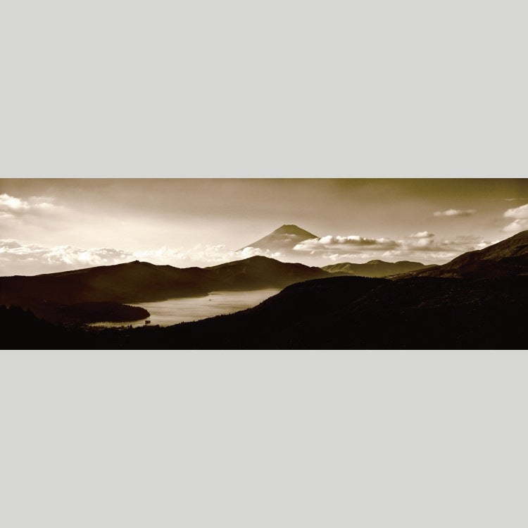 IGREBOW 山梨県 本栖湖から見た夕暮れの富士山｜[アルミ 1×3] アイグレボウ インテリアフォト ピクチャーアート 写真