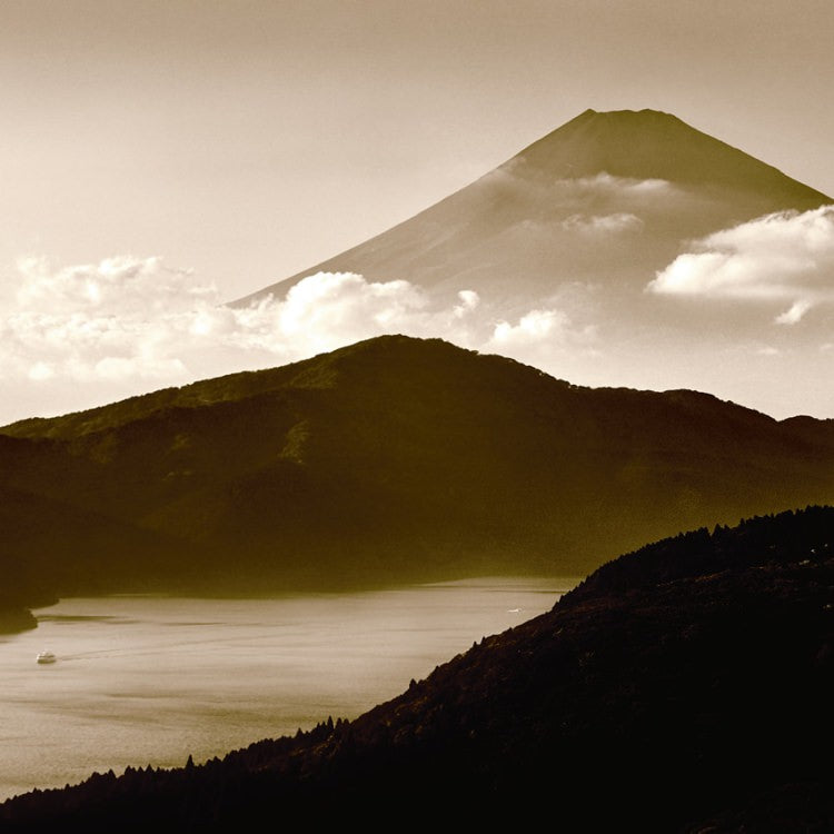 IGREBOW 山梨県 本栖湖から見た夕暮れの富士山｜[ウッド 1×3] アイグレボウ インテリアフォト ピクチャーアート 写真
