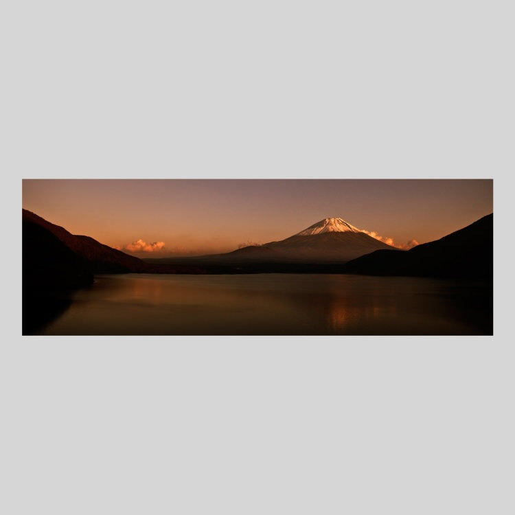 IGREBOW 山梨県 本栖湖から見た夕日に赤く染まる富士山｜[アルミ 1×3] アイグレボウ インテリアフォト ピクチャーアート 写真