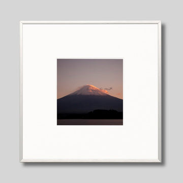 IGREBOW 夕日に赤く染まる富士山｜[アルミ 1×1] アイグレボウ インテリアフォト ピクチャーアート 写真