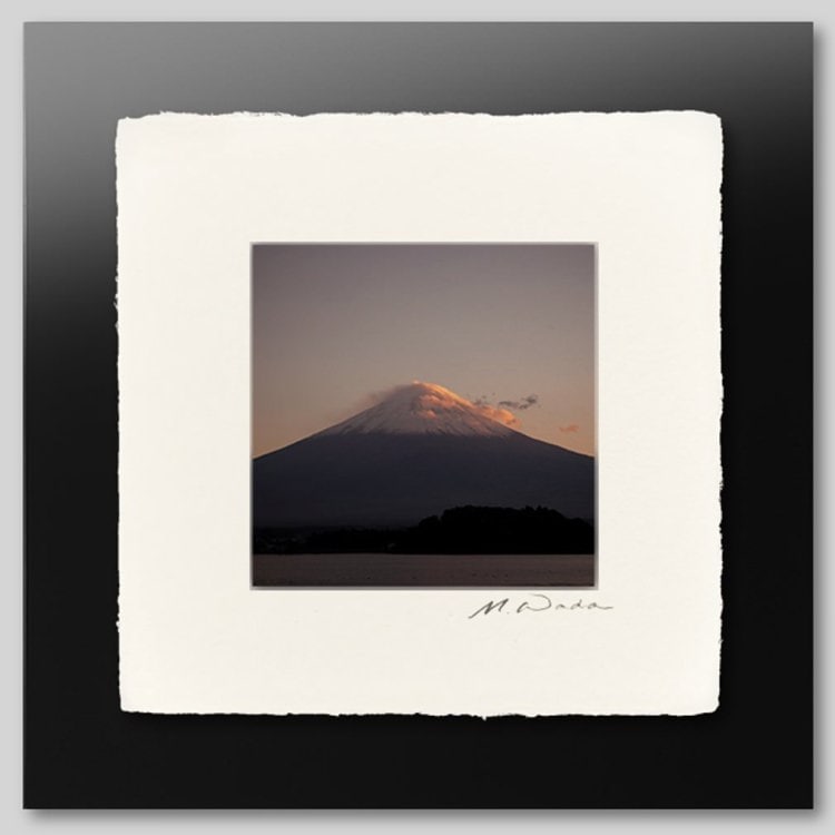 IGREBOW 夕日に赤く染まる富士山｜[和紙 1×1] アイグレボウ インテリアフォト ピクチャーアート 写真
