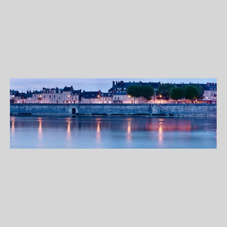 IGREBOW フランス ロワール ブロアの街の夜明け｜[アルミ 1×3] アイグレボウ インテリアフォト ピクチャーアート 写真