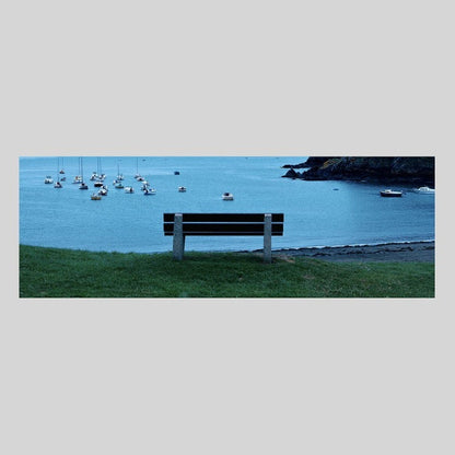 IGREBOW フランス ブルターニュ 海 フォントニーの湾とベンチ ビッグサイズ｜[アルミ 1×3] アイグレボウ インテリアフォト ピクチャーアート 写真