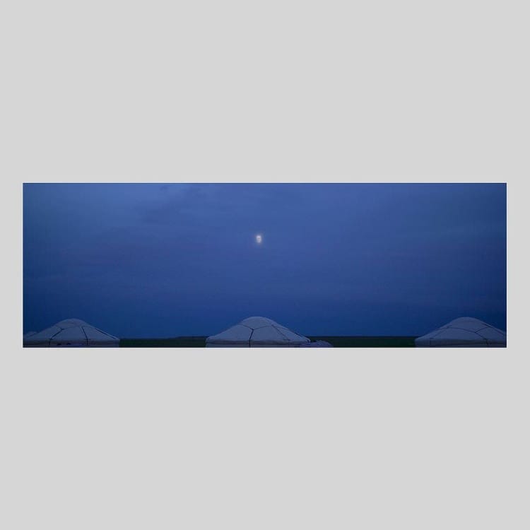 IGREBOW モンゴル ゴビ砂漠 月夜とゲル ビッグサイズ｜[ウッド 1×3] アイグレボウ インテリアフォト ピクチャーアート 写真