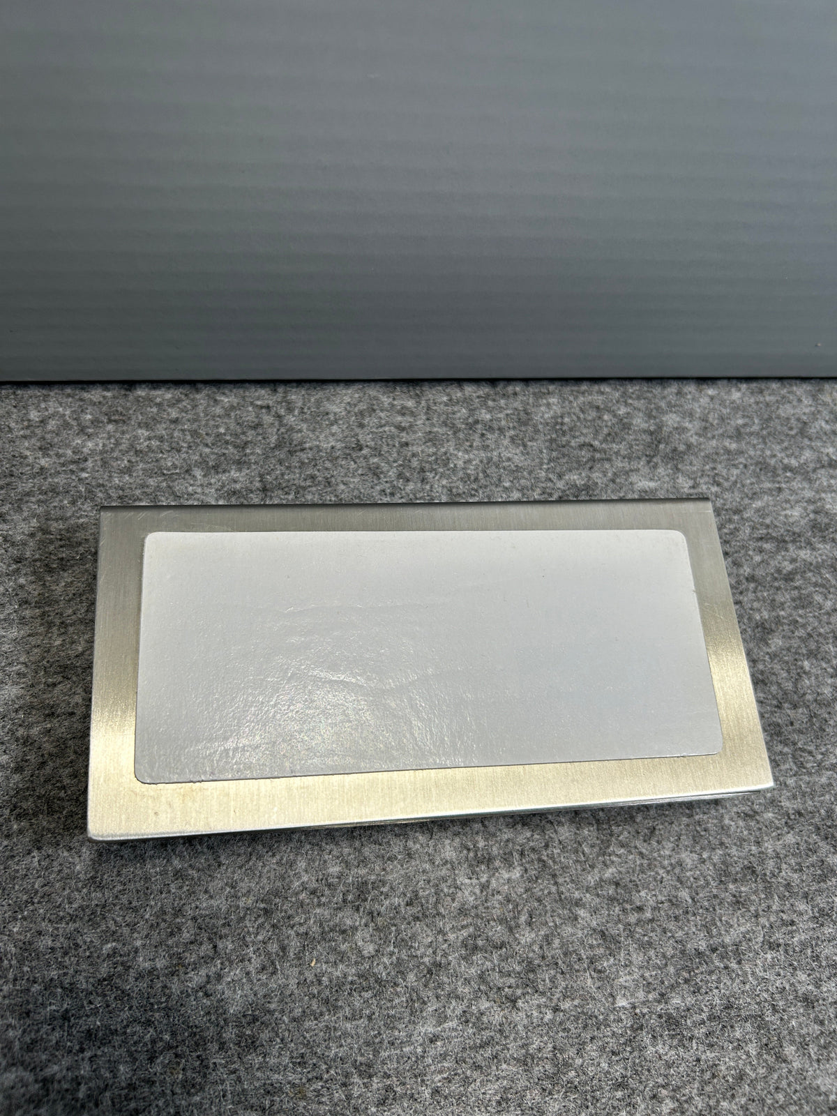[SAMPLE] タオル掛け｜ZACK 40149 GENIO HL タオルクリップラック タオルフックレール 3枚掛け タオルフック タオルホルダー シール接着タイプ 縦7.5cm 横15cm 18/10ステンレス製 ヘアライン仕上げ H2-174