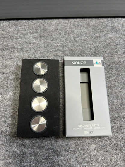 [SAMPLE] マグネットS 4個セット｜ZACK 30768 MONOR HL キッチンマグネット オフィス用マグネット ネオジム磁石 直径2cm 高さ1.1cm 18/10ステンレス製 ヘアライン仕上げ H2-3031
