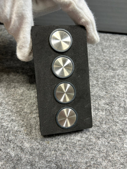 [SAMPLE] マグネットS 4個セット｜ZACK 30768 MONOR HL キッチンマグネット オフィス用マグネット ネオジム磁石 直径2cm 高さ1.1cm 18/10ステンレス製 ヘアライン仕上げ H2-3031