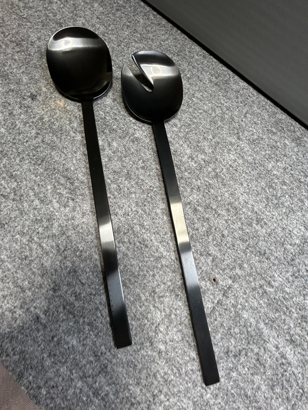 [SAMPLE] サラダサーバー｜ZACK 20854 MENOA MB サービングスプーン 長さ30.6cm 18/10ステンレス製 マットブラック H1