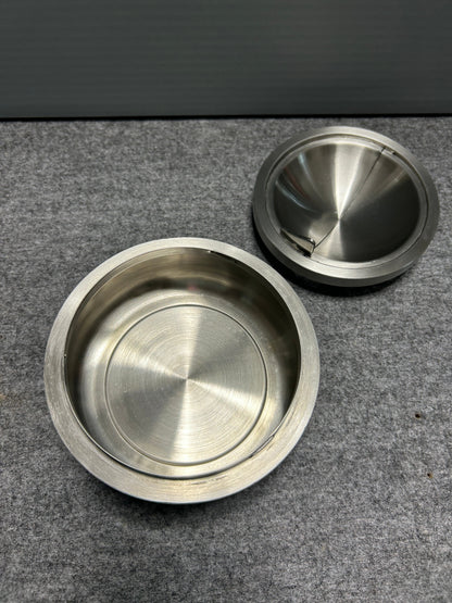 [SAMPLE] ティッピングアシュトレイ｜ZACK 50162 CONTAS HL 回転式灰皿 吸殻入れ 高さ6cm 直径13cm 18/10ステンレス製 ヘアライン仕上げ