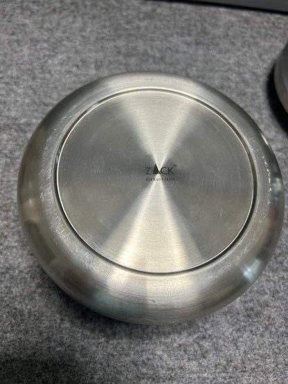 [SAMPLE] ティッピングアシュトレイ｜ZACK 50162 CONTAS HL 回転式灰皿 吸殻入れ 高さ6cm 直径13cm 18/10ステンレス製 ヘアライン仕上げ