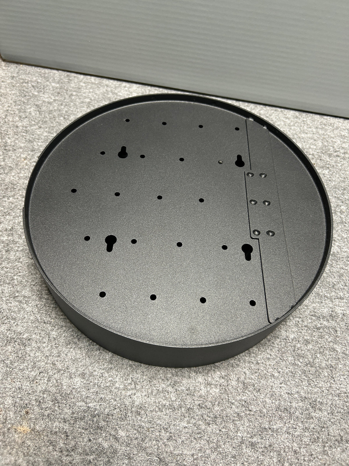[SAMPLE] ミラー付きキーキャビネットS｜ZACK 50603 NOLMA MB キーボックス キャビネット 鍵収納ケース 横幅28.4cm 高さ28cm 奥行き7cm 18/10ステンレス製 マットブラック