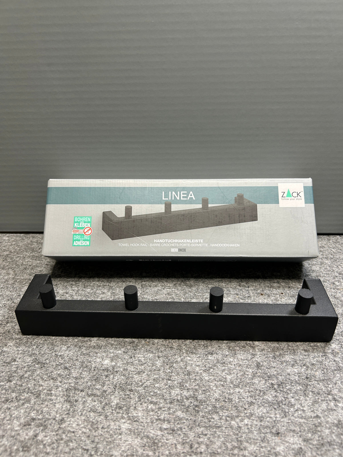 [SAMPLE] タオル掛け｜ZACK 40579 LINEA MB タオルフックレール タオルホルダー ループタオル タオルハンガー 壁設置 幅26.5cm 高さ4.8cm 奥行き4.7cm 18/10ステンレス製 マットブラック H1
