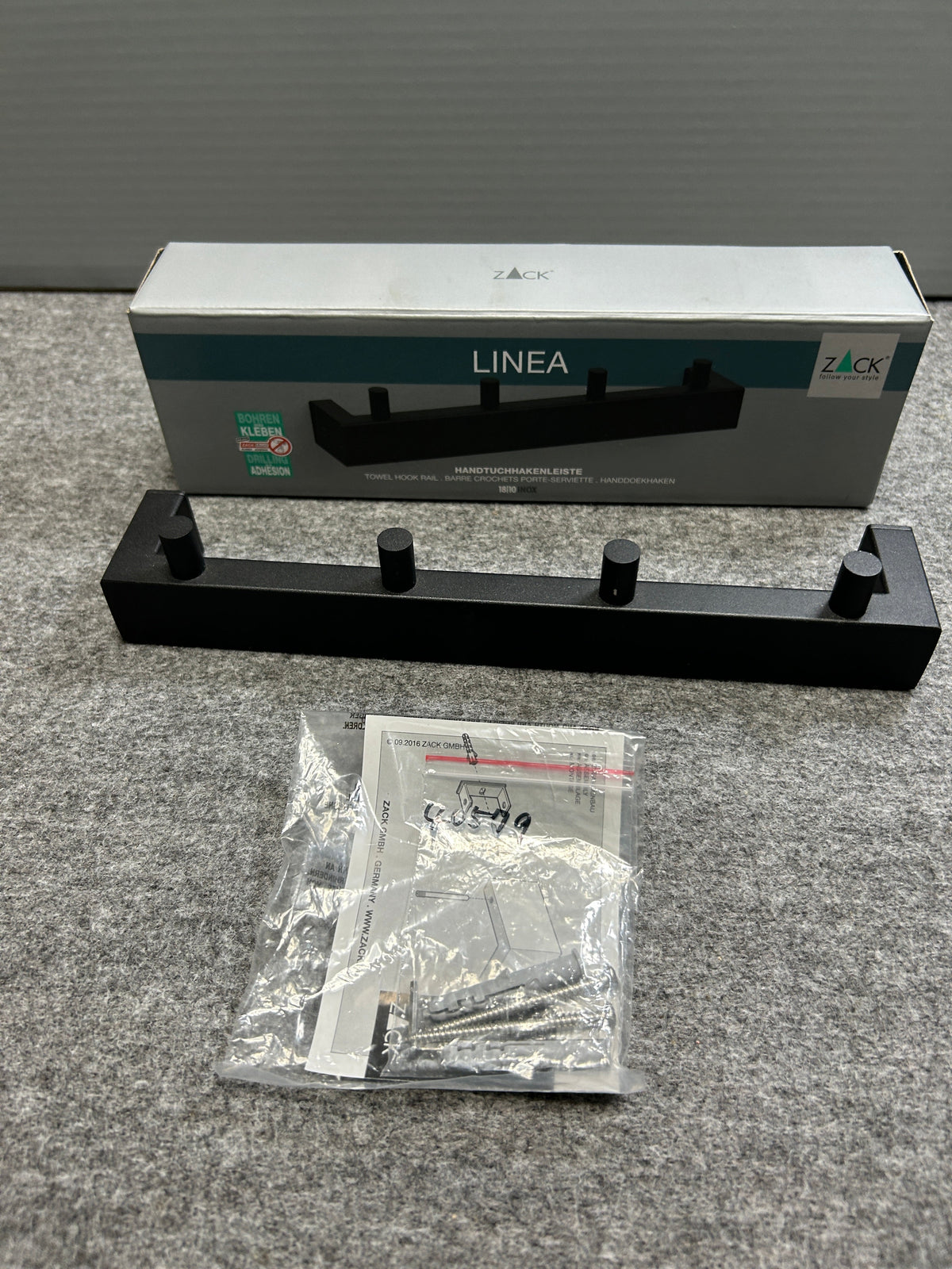 [SAMPLE] タオル掛け｜ZACK 40579 LINEA MB タオルフックレール タオルホルダー ループタオル タオルハンガー 壁設置 幅26.5cm 高さ4.8cm 奥行き4.7cm 18/10ステンレス製 マットブラック H1