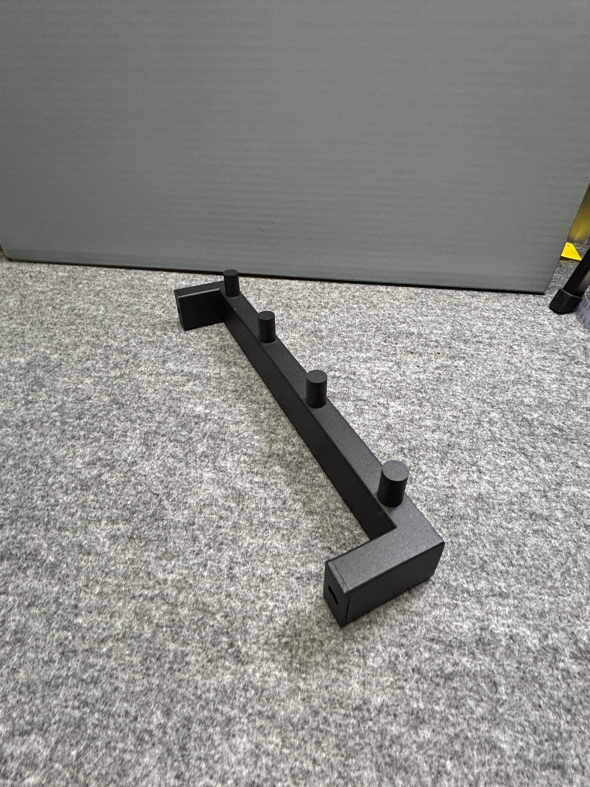 [SAMPLE] タオル掛け｜ZACK 40579 LINEA MB タオルフックレール タオルホルダー ループタオル タオルハンガー 壁設置 幅26.5cm 高さ4.8cm 奥行き4.7cm 18/10ステンレス製 マットブラック H1