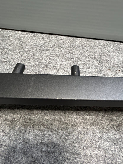 [SAMPLE] タオル掛け｜ZACK 40579 LINEA MB タオルフックレール タオルホルダー ループタオル タオルハンガー 壁設置 幅26.5cm 高さ4.8cm 奥行き4.7cm 18/10ステンレス製 マットブラック H1