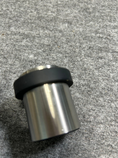 [SAMPLE] ドアストッパー｜ZACK 50617 ARGOS HL 玄関ストッパー 扉ストッパー 固定タイプ 戸当り 床付 直径5cm 高さ5cm 18/10ステンレス製 ヘアライン仕上げ [在庫有り]