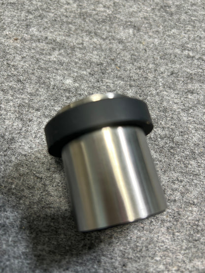 [SAMPLE] ドアストッパー｜ZACK 50617 ARGOS HL 玄関ストッパー 扉ストッパー 固定タイプ 戸当り 床付 直径5cm 高さ5cm 18/10ステンレス製 ヘアライン仕上げ [在庫有り]