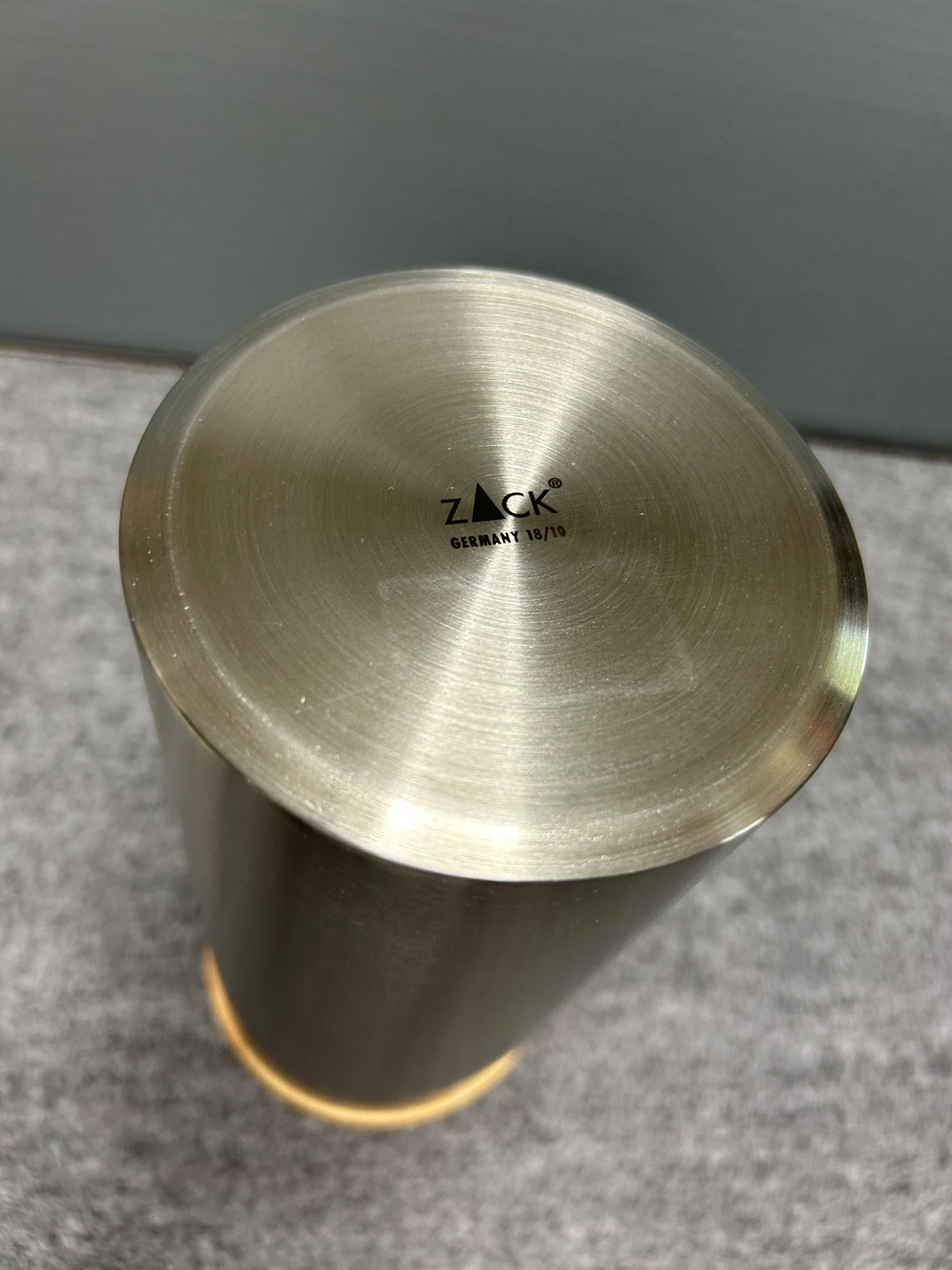 [SAMPLE] キャニスターL｜ZACK 24005 CERA HL 紅茶 茶葉 ティーバッグ 珈琲 保存容器 高さ22.2cm 直径10.2cm 18/10ステンレス製 ヘアライン仕上げ H2-405