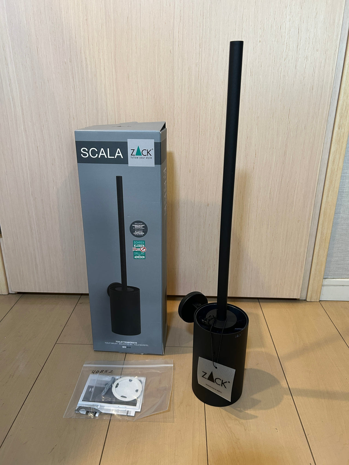 [SAMPLE] トイレブラシ｜ZACK 40852 SCALA MB 壁設置タイプ トイレ掃除 長さ52cm ケース直径13cm 18/10ステンレス製 マットブラック [在庫有り]
