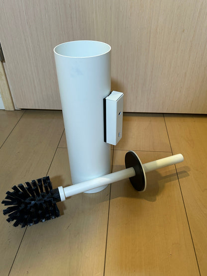 [SAMPLE] トイレブラシ｜ZACK 40117 TUBO MW 壁設置タイプ トイレ掃除 長さ40.4cm ケース直径9cm 18/10ステンレス製 マットホワイト H1