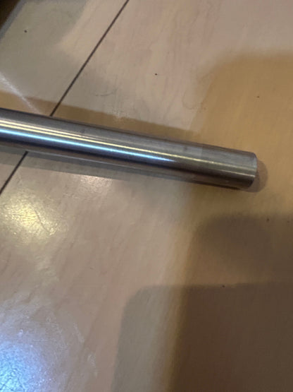 [SAMPLE] トイレットペーパースタンド｜ZACK 40488 CARVO HL トイレットバトラー  トイレブラシスタンド トイレブラシ 高さ71.8cm ベース幅15cm 奥行き18cm 18/10ステンレス製 ヘアライン仕上げ