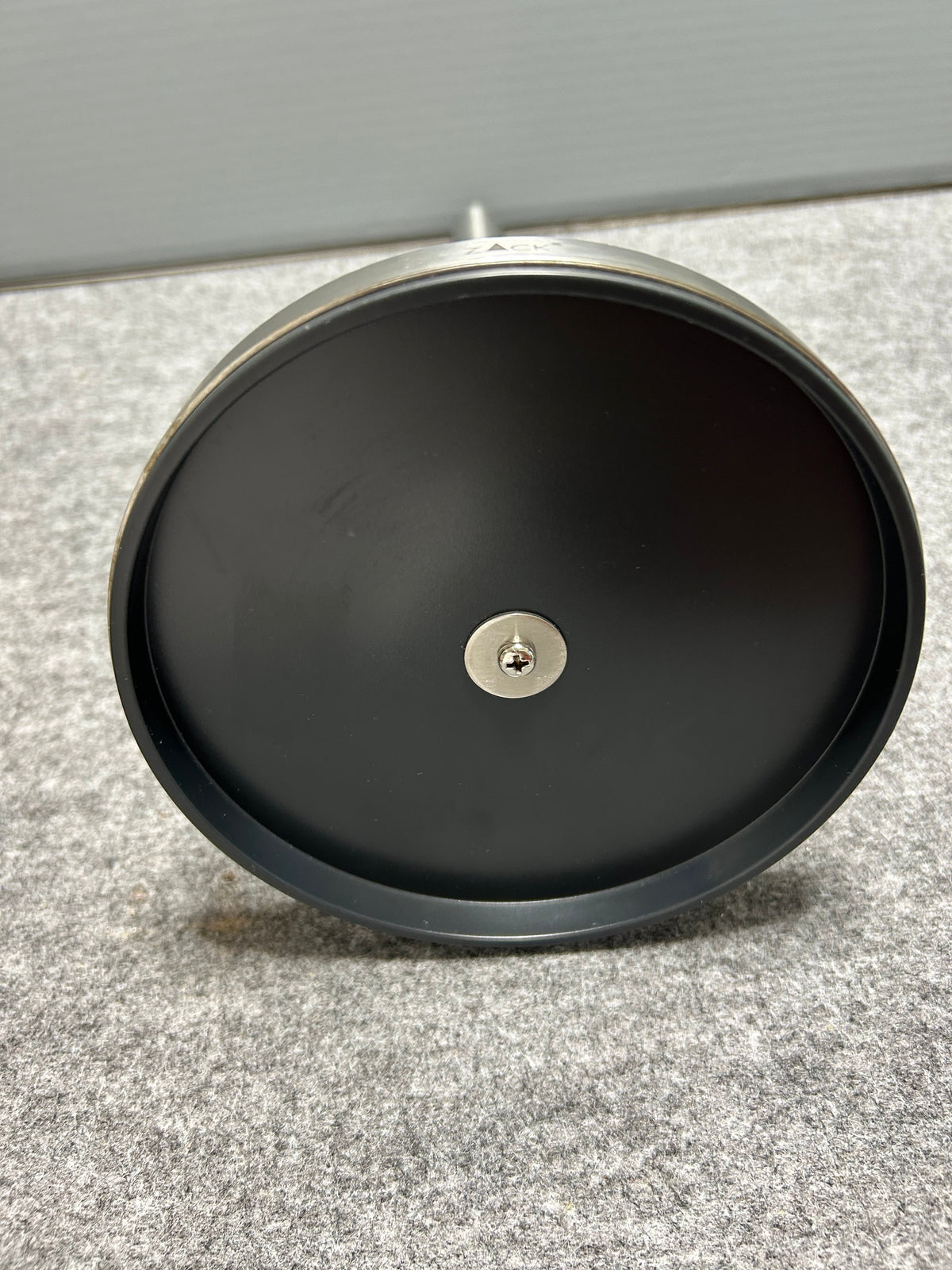 [SAMPLE] スペアトイレットペーパーホルダー｜ZACK 40180 MIMO HL ペーパーストッカー ペーパースタンド 高さ38cm ベース直径15cm 18/10ステンレス製 ヘアライン仕上げ