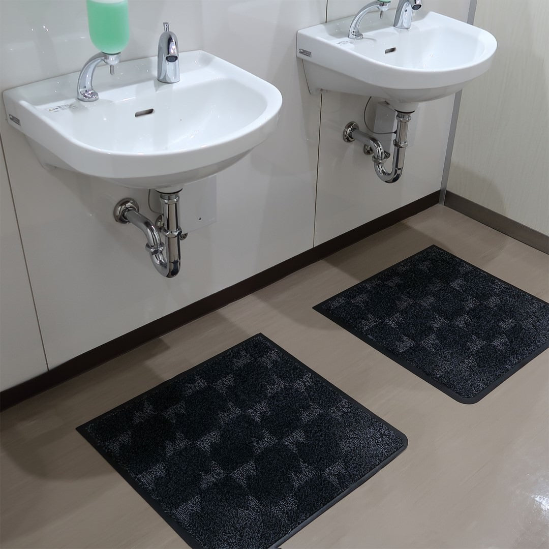 抗菌トイレマット シルバーブラック  D型 U型 ｜シンプル 高機能 抗菌 防臭 業務用 家庭用 トイレ スマート 滑り止め 防炎 会社 オフィス 学校 店舗
