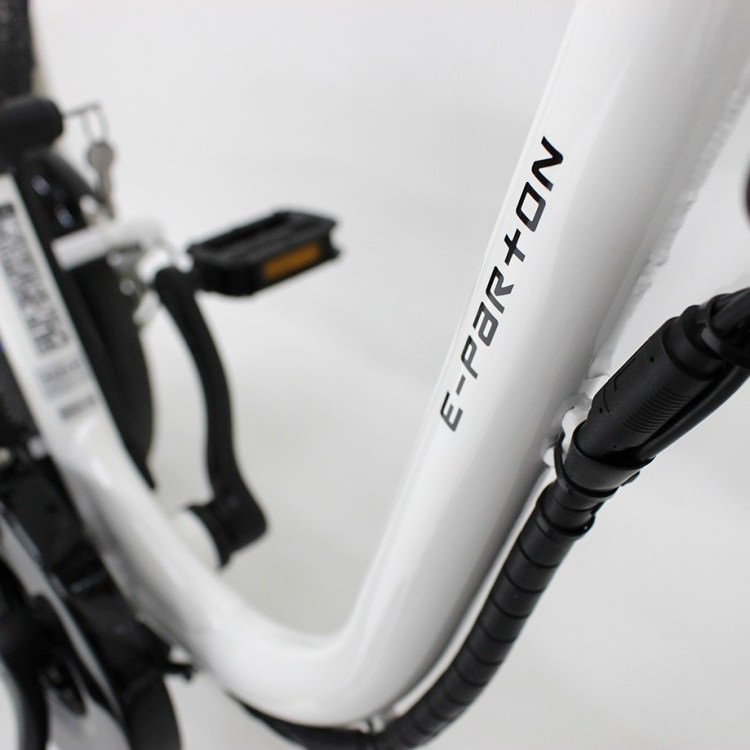 [電動アシスト自転車] E-PARTON イーパートン ロータイプ電動アシスト三輪自転車 BEPN18-WH ホワイト 送料無料 (北海道・沖縄・離島別送料)