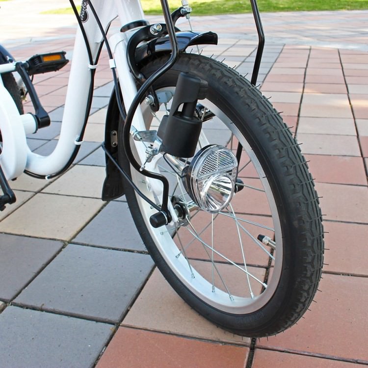 [三輪自転車] SWING CHARLIE ロータイプ三輪自転車L ホワイト 送料無料 (北海道・沖縄・離島別送料)
