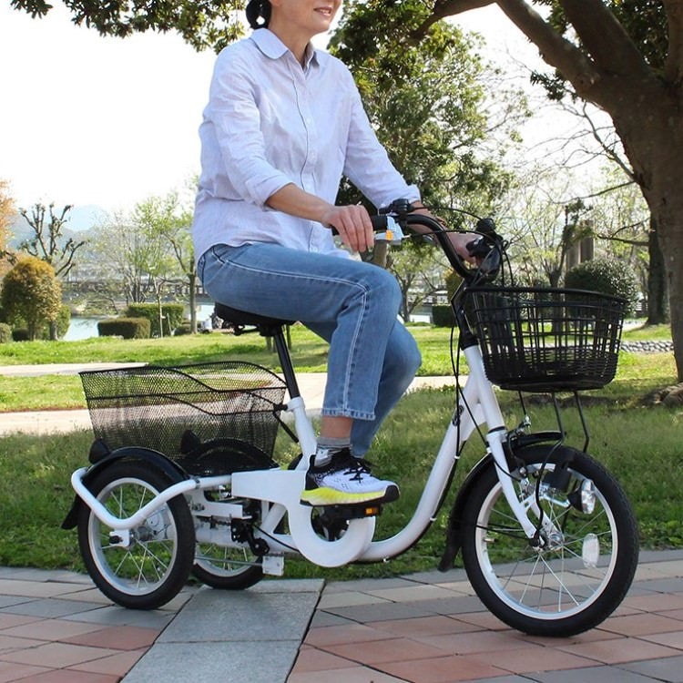 [三輪自転車] SWING CHARLIE ロータイプ三輪自転車L ホワイト 送料無料 (北海道・沖縄・離島別送料)