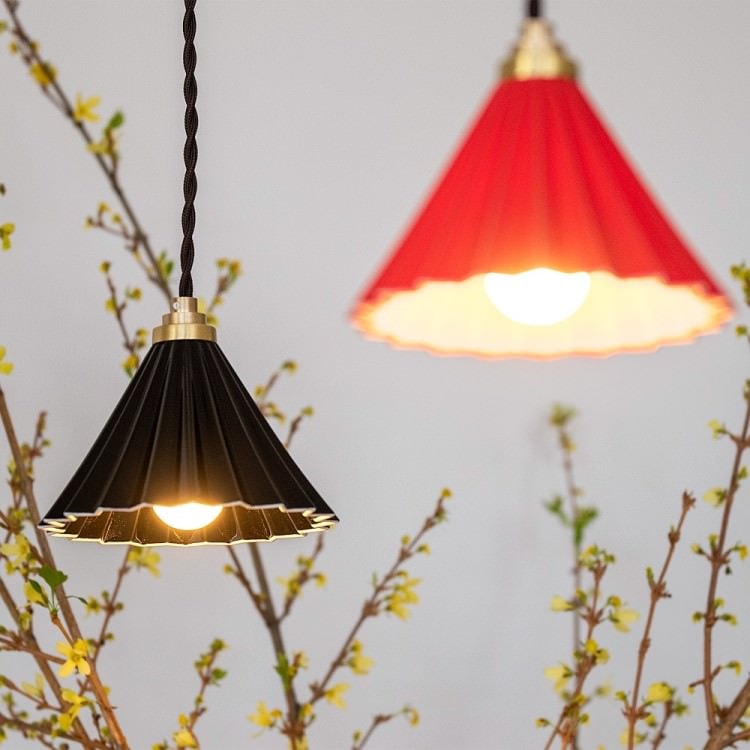 ORIGAMI LAMP PENDANT（オリガミランプ ペンダント）ブラウンコード コンセントタイプ｜gram eight（グラムエイト）のペンダントライト 16色