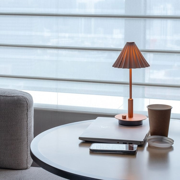 ORIGAMI LAMP PORTABLE（オリガミランプ ポータブル） 本体コッパー｜gram eight（グラムエイト）のテーブルランプ 充電式 15色