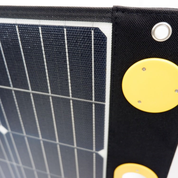 折り畳み式ソーラーパネル マグネットボタン付き 太陽光パネル TSP-100M TO GO POWER｜100W 簡単着脱 マグネット式 防災安全協会推奨 ハンディ コンパクト 防災用に 車中泊 アウトドア キャンプ