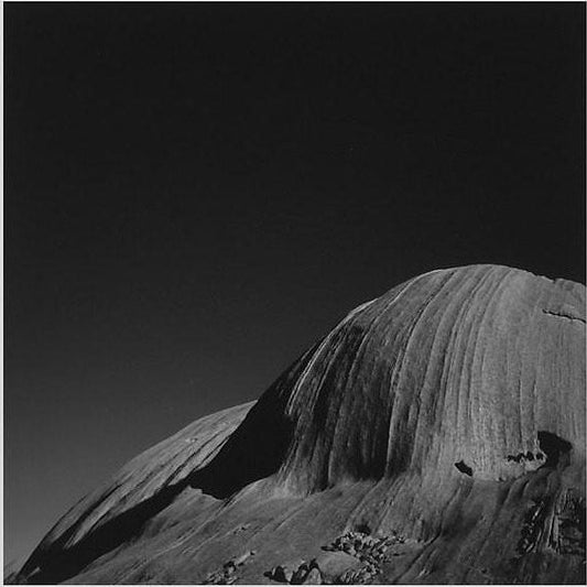 IGREBOW 写真の正方形トリミング（作品全体・額装は後続画像）
