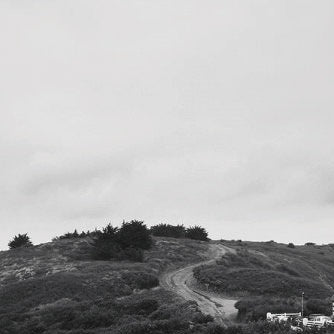 IGREBOW 写真の正方形トリミング（作品全体・額装は後続画像）