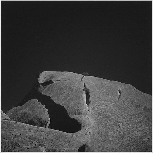 IGREBOW 写真の正方形トリミング（作品全体・額装は後続画像）
