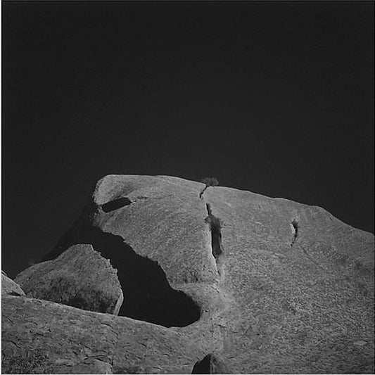IGREBOW 写真の正方形トリミング（作品全体・額装は後続画像）