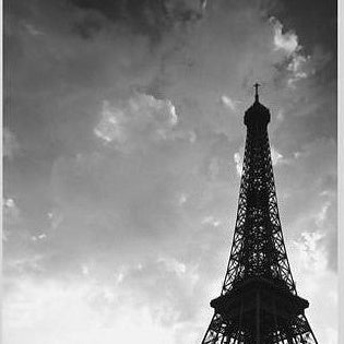 IGREBOW 写真の正方形トリミング（作品全体・額装は後続画像）
