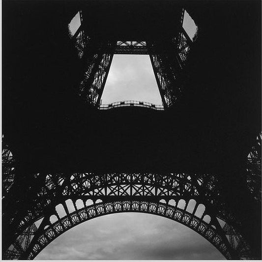 IGREBOW 写真の正方形トリミング（作品全体・額装は後続画像）