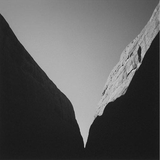 IGREBOW 写真の正方形トリミング（作品全体・額装は後続画像）